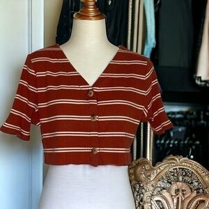 No Boundaries White/Maroon‎ Striped Button Crop Top N034